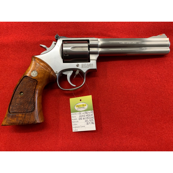 SFSP1159| Smith and Wesson 686 